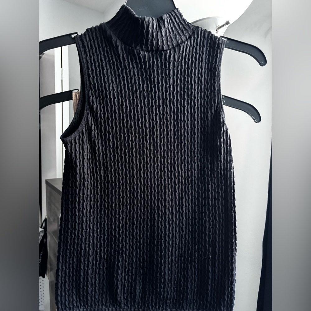 Sleeveless Mock Neck Ribbed Tops - Picture 4 of 9